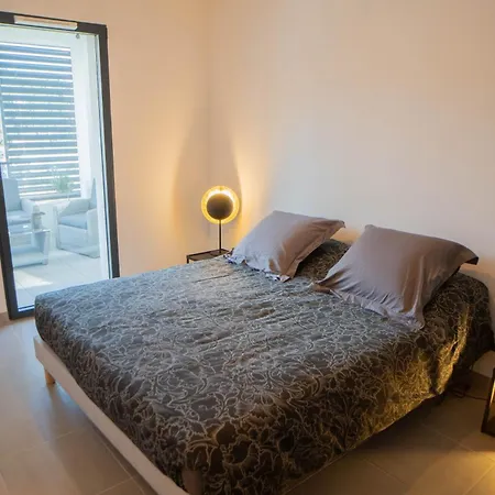 T2 Proche Centre Et Terrasse *